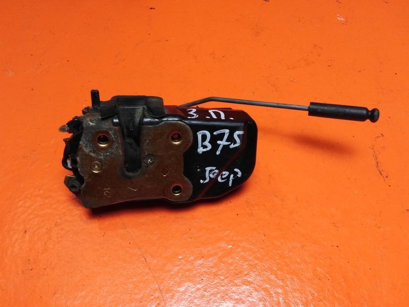 Замок двери задний правый Jeep Grand Cherokee 2006 WK1 3.7 бензин контрактная