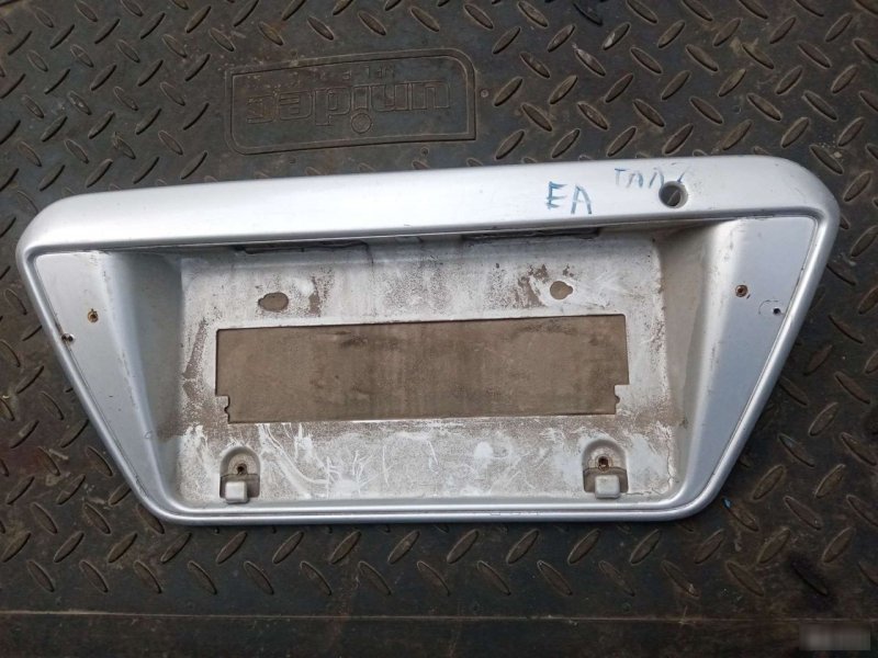 Накладка багажника Mitsubishi Galant 8 Б/У