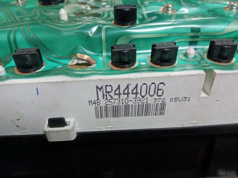 Щиток приборов Galant 8 Щиток приборов Galant 8