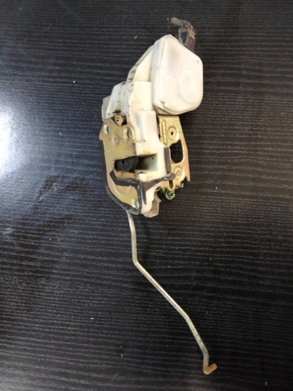 Замок двери передний правый Mitsubishi Galant 8 2002 USA 2.4 4G64 Б/У