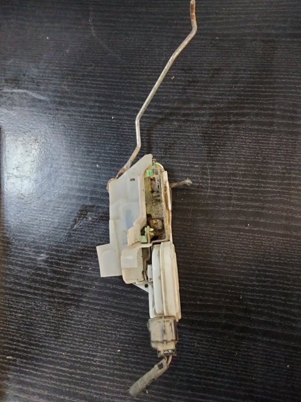 Замок двери передний правый Mitsubishi Galant 8 USA 2.4 4G64