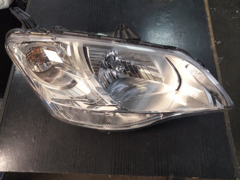 Фара правая Ssang Yong Actyon new 2013 D20DTF 83102-34110 Б/У