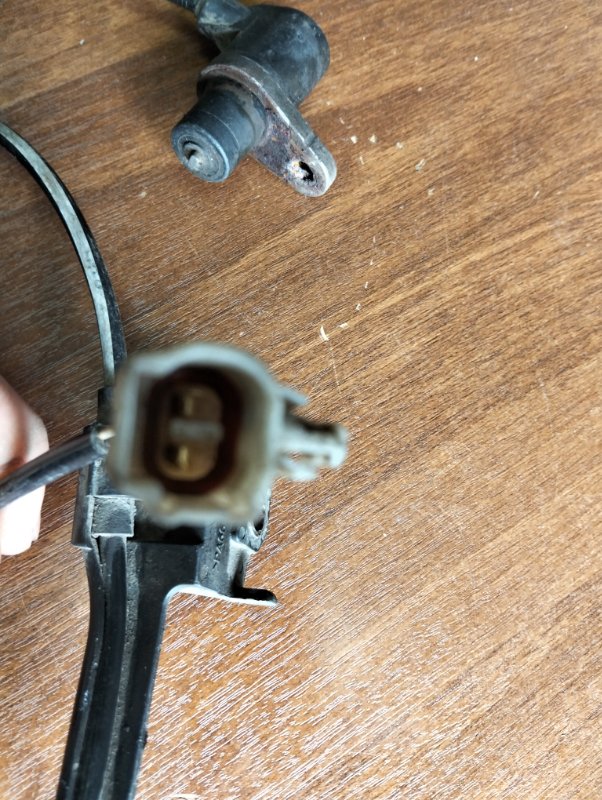 Датчик ABS передний Corolla 120 Датчик ABS передний Corolla 120