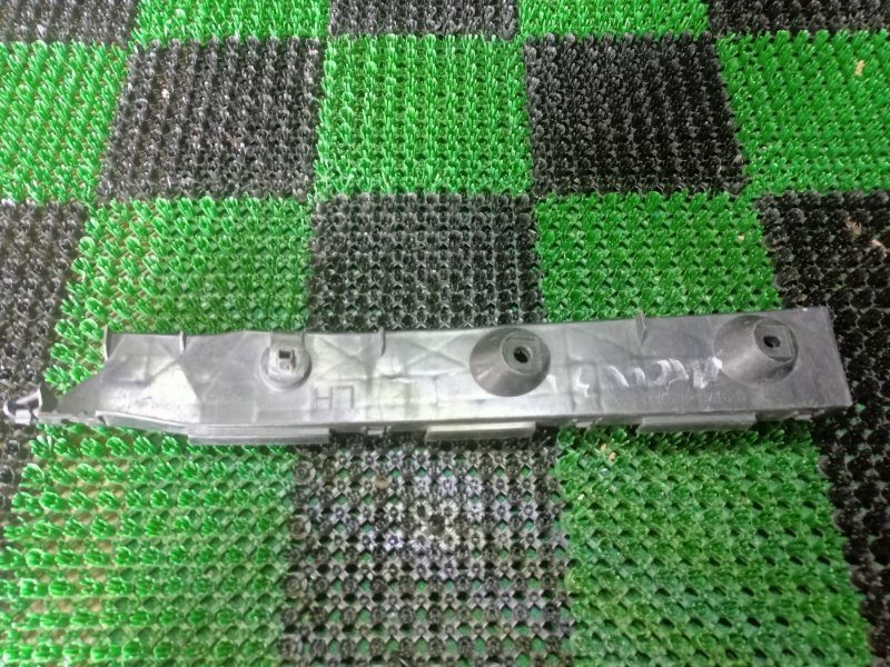 Крепление бампера заднее левое TOYOTA HARRIER MCU35 1MZ-FE 52576-48020 контрактная