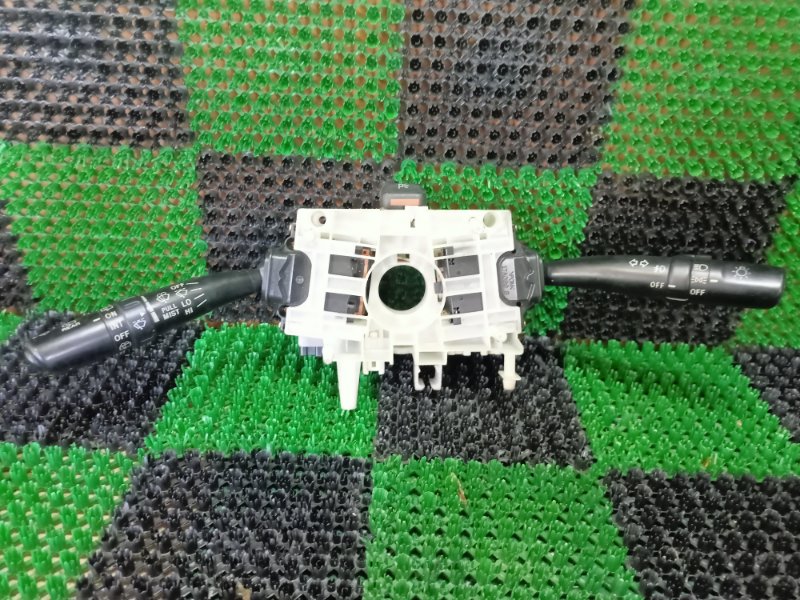 Блок подрулевых переключателей SUBARU FORESTER SG5 EJ20T 83111SA010 контрактная