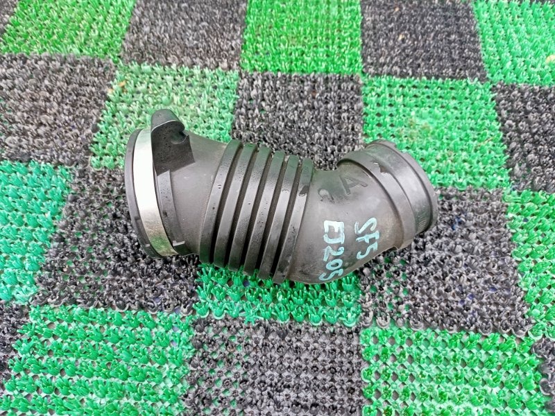 Гофра воздушного фильтра SUBARU FORESTER 2000 SF5 EJ205 46023FC010 контрактная