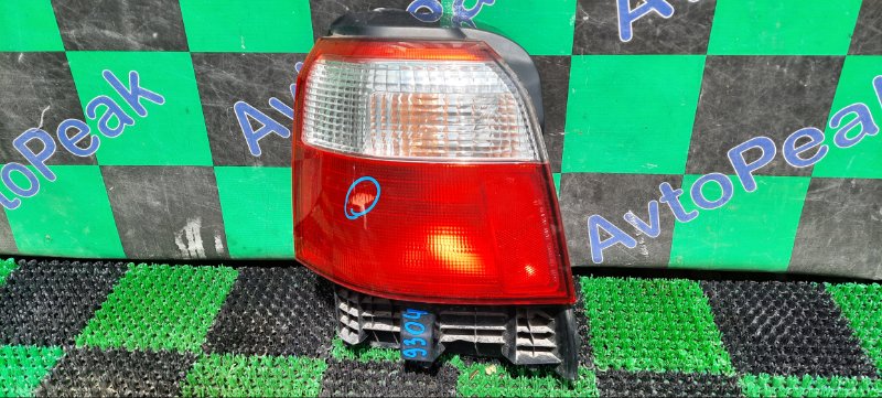 Стоп-сигнал левый SUBARU FORESTER 2000 SF5 EJ205 22020697 контрактная