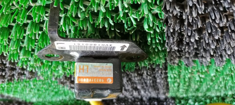 Датчик airbag FORESTER 2000 SF5 EJ205