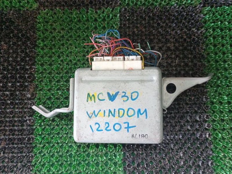 Блок управления подвеской TOYOTA WINDOM MCV30 1MZ-FE 89243-33090 контрактная