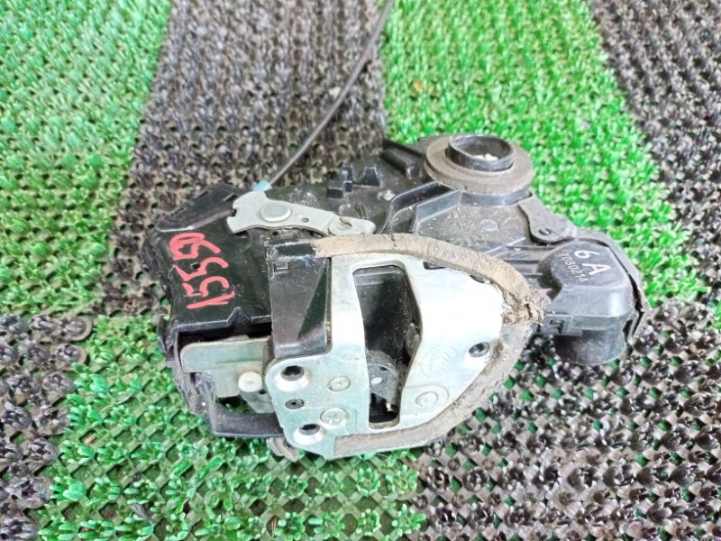 Замок двери передний правый TOYOTA RAV4 ACA31 2AZ-FE 69030-42210 контрактная