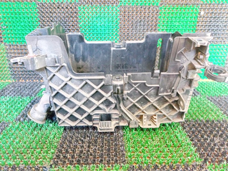 Короб аккумулятора RENAULT FLUENCE L30R H4M 721 Короб аккумулятора RENAULT FLUENCE L30R H4M 721