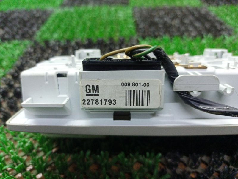 Плафон подсветки салона BMW 528I E60 N52B30A Плафон подсветки салона BMW 528I E60 N52B30A