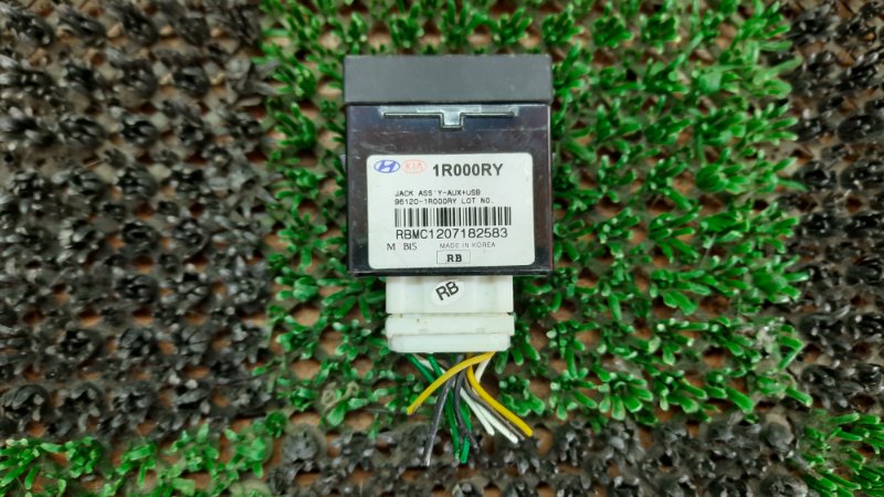 USB Разъем ACCENT SOLARIS 2012 RB G4FA