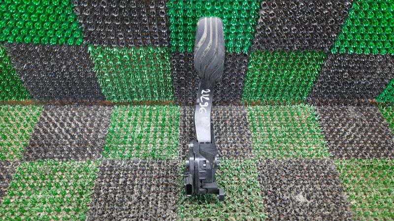 Педаль газа RENAULT SAMSUNG XM3 2021 LJL H4MA601 180108467R контрактная
