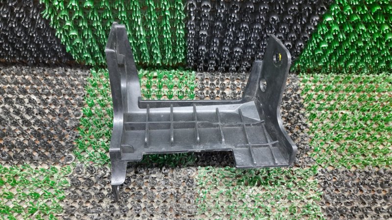Кронштейн правый XM3 2021 LJL H4MA601 Кронштейн правый XM3 2021 LJL H4MA601