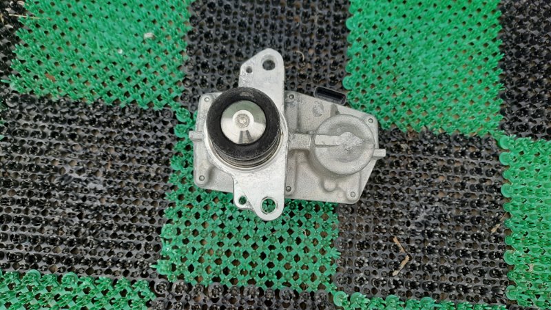 Клапан EGR QASHQAI 2015 J11 R9M
