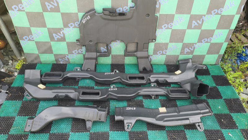 Запчасть воздуховод салона задний HONDA STEP WGN SPADA RP3 L15B контрактная Воздуховод салона задний HONDA STEP WGN SPADA RP3 L15B контрактная