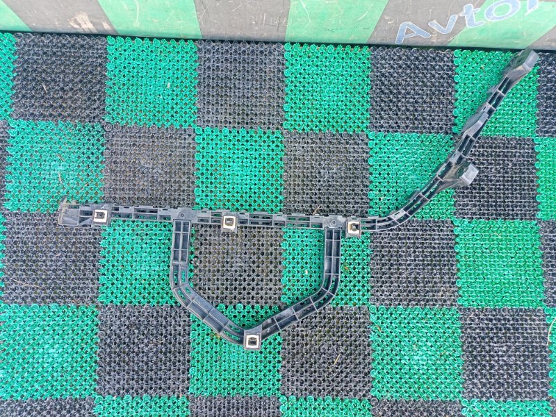 Крепление бампера заднее правое HONDA STEP WGN SPADA RP3 L15B контрактная