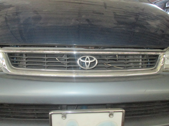 Решетка радиатора Toyota Granvia KCH16 1KZ-TE 1995