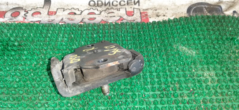 Подушка двигателя Nissan Safari WYY61 RD28TE-478267X 1997 правая