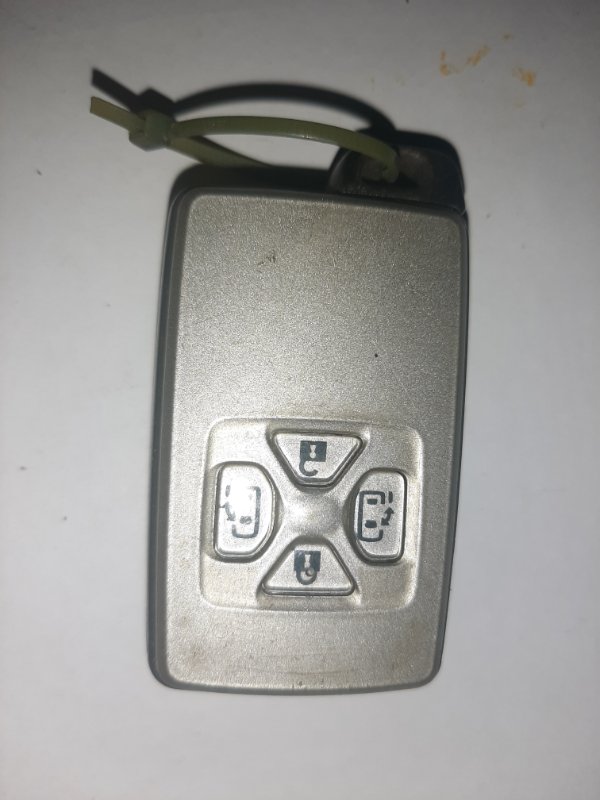Ключ зажигания Toyota Noah ZRR75 3ZR-FAE 2013