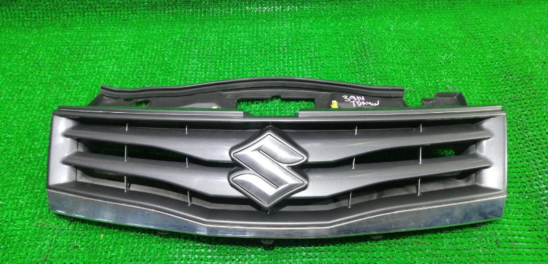 Решетка радиатора Suzuki Escudo TDA4W J24B 2014