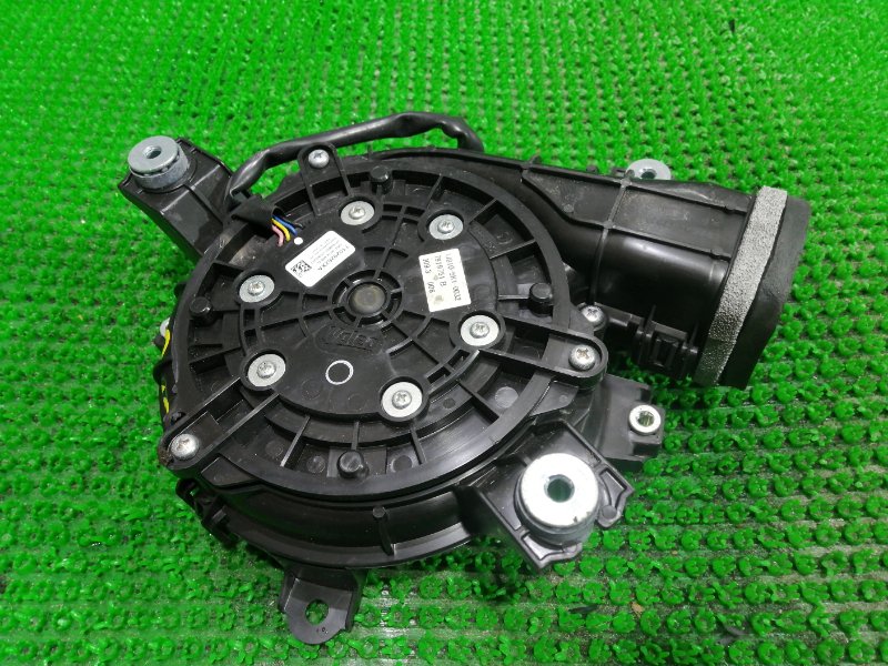 Мотор охлаждения батареи Honda Accord CR6 LFA 2013