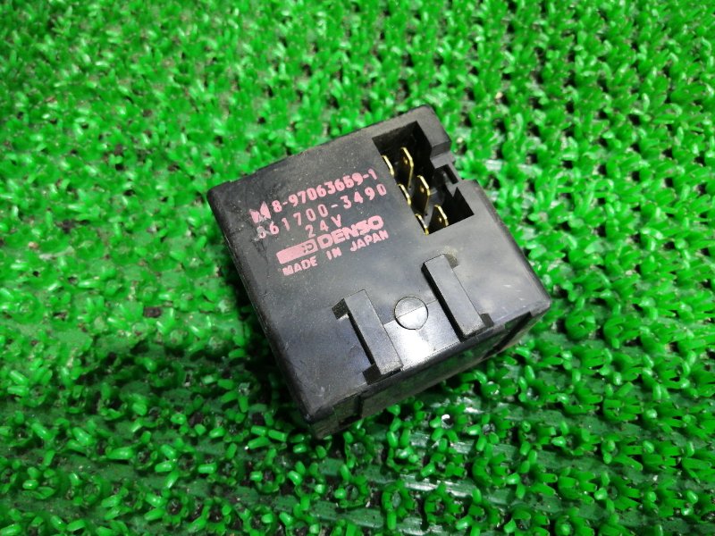 Электронный блок Isuzu Elf AKR66 4HF1- 1996