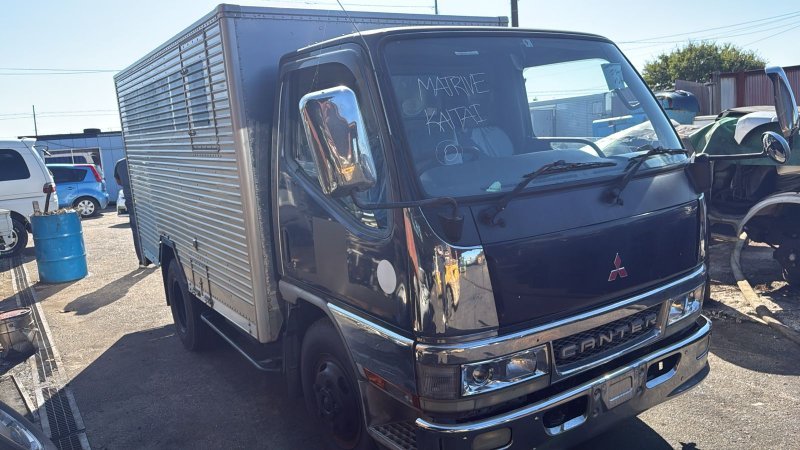 Кабина Mitsubishi Canter FE53EB 4M51 1999