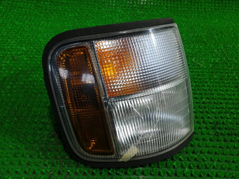 Габарит Isuzu Bighorn UBS69GW 4JG2 1995 правый