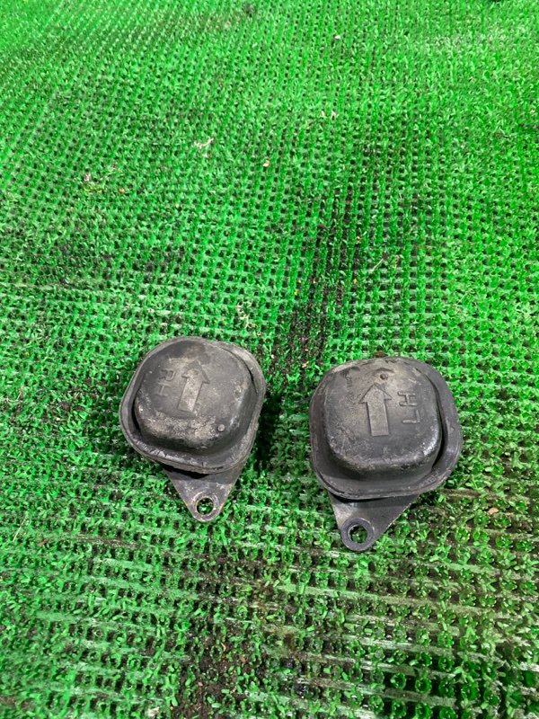 Отбойник Isuzu Wizard UES25FW 6VD1 1999 передний