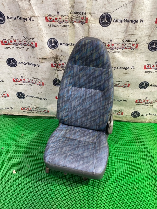 Сидение Mitsubishi Fuso FK71DC 4M50 2005 левое