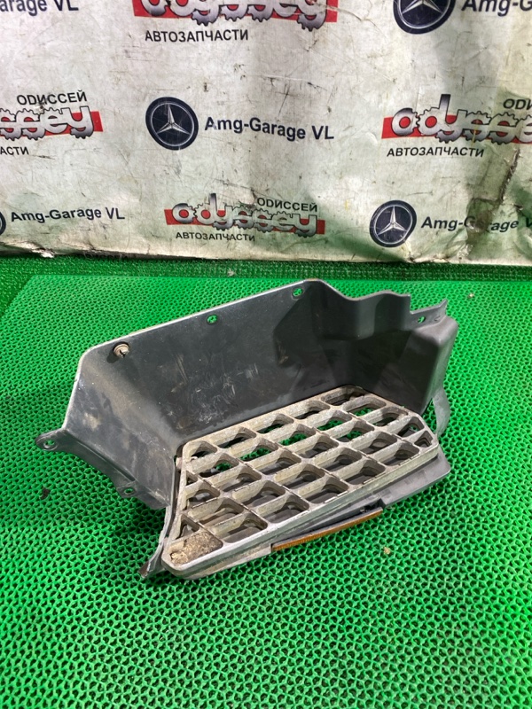 Подножка Mitsubishi Fuso FK71DC 4M50 2005 правая