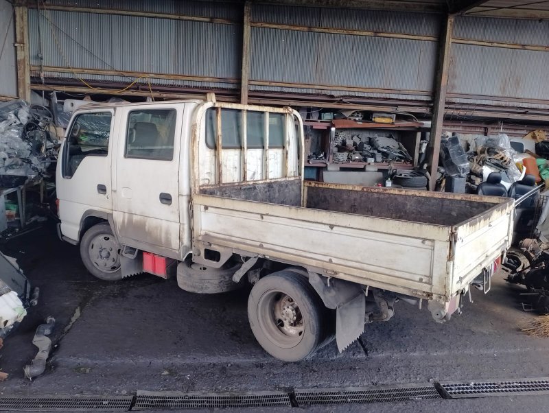 Кузов ISUZU ELF NHR66E 4HF1 2002 (б/у)