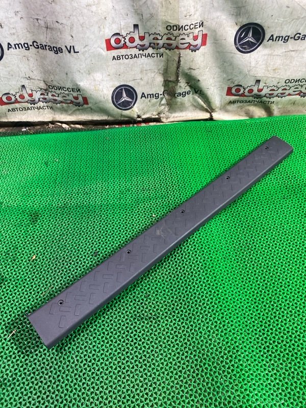 Накладка замка багажника TOYOTA FJ CRUISER GSJ15W 1GR-FE 2012 (б/у)