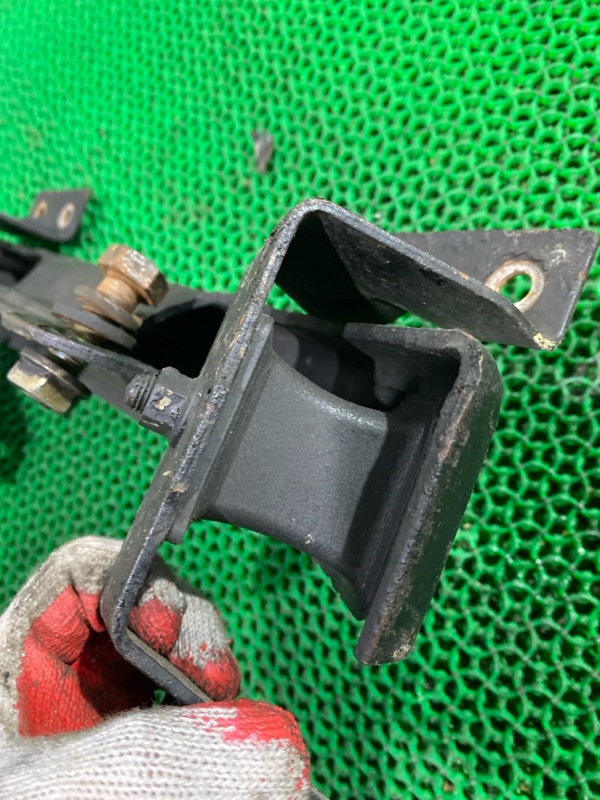Подушка кпп MITSUBISHI CANTER FE50EB 4M51