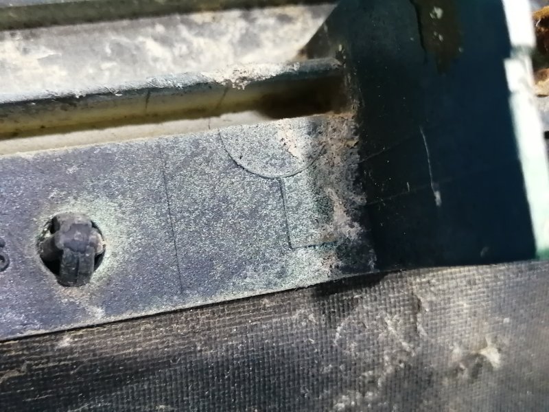 Планка под фары передняя левая ISUZU ELF NKR69 4JG2