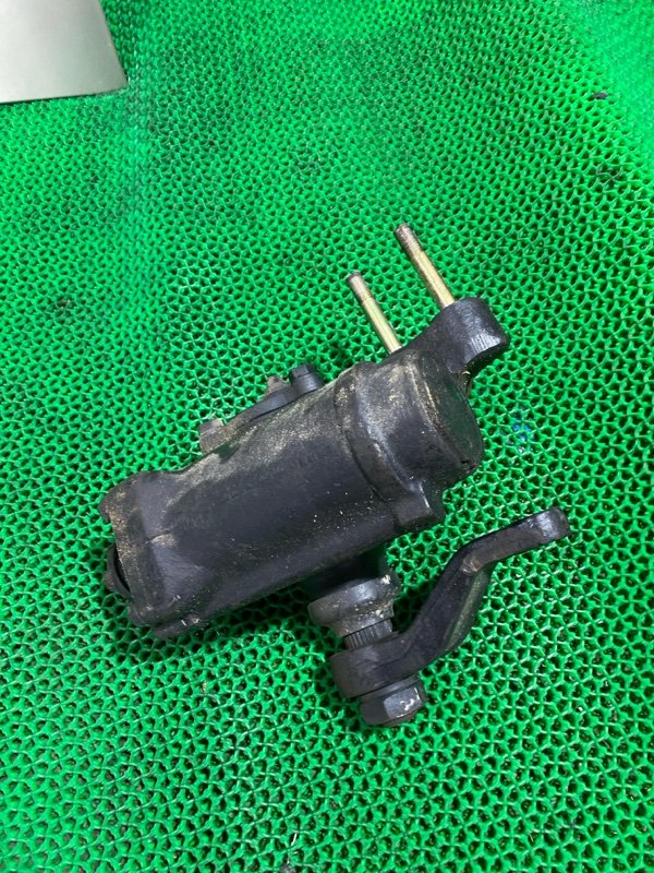 Редуктор рулевой NISSAN ATLAS P4F23 TD27 Редуктор рулевой NISSAN ATLAS P4F23 TD27