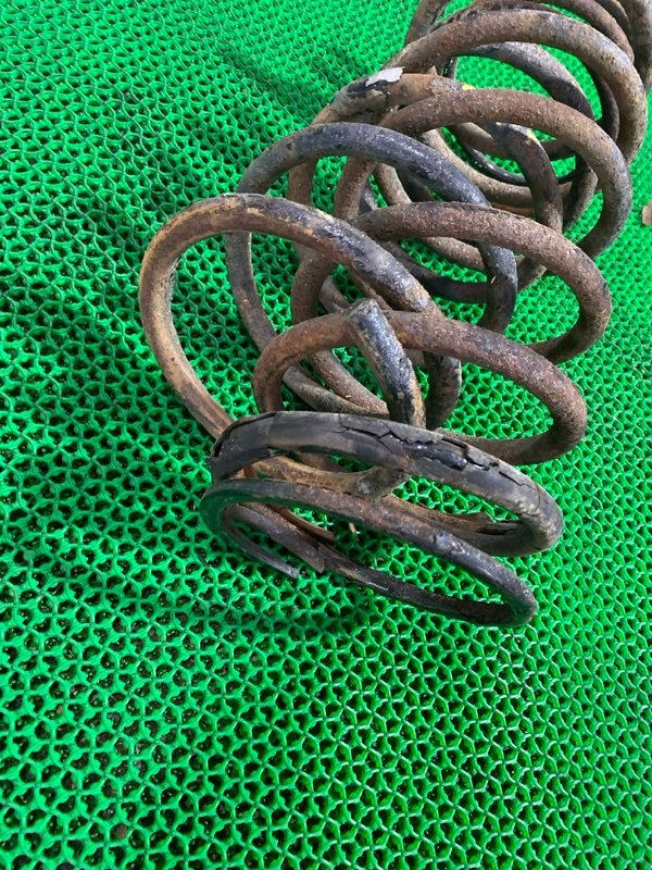 Пружина задняя PAJERO 1997 V46W 4M40