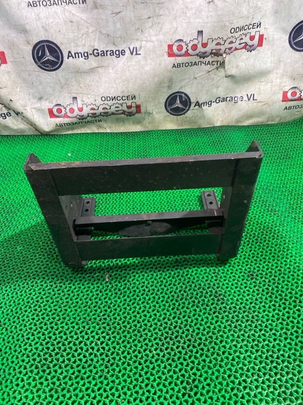 Крепление аккумулятора NISSAN DIESEL CONDOR 1994 H4NS41 FD46 Крепление аккумулятора NISSAN DIESEL CONDOR 1994 H4NS41 FD46