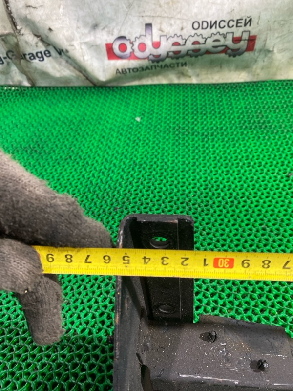 Крепление аккумулятора NISSAN DIESEL CONDOR 1994 H4NS41 FD46 Крепление аккумулятора NISSAN DIESEL CONDOR 1994 H4NS41 FD46