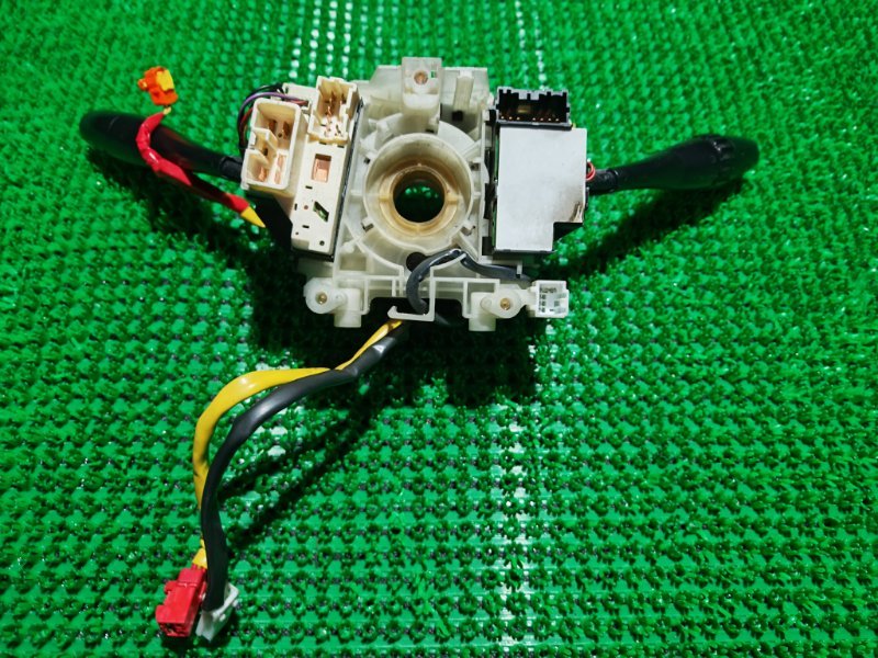 Блок подрулевых переключателей DELICA 1997 PD8W 4M40 Блок подрулевых переключателей DELICA 1997 PD8W 4M40