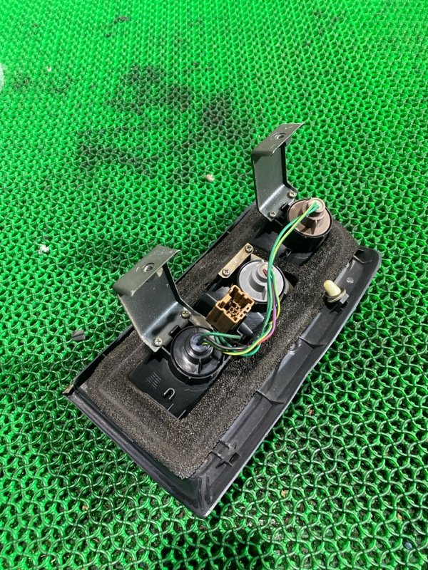 Стоп левый SAFARI 1999 VRGY61 TD42-T