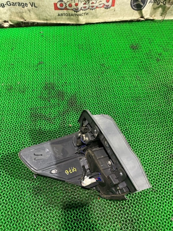 Стоп правый VELLFIRE 2009 GGH25W 2GR-FE