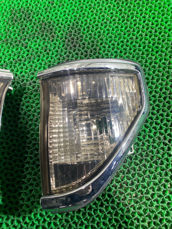 Габарит передний TOYOTA LAND CRUISER PRADO LJ78 2LTE