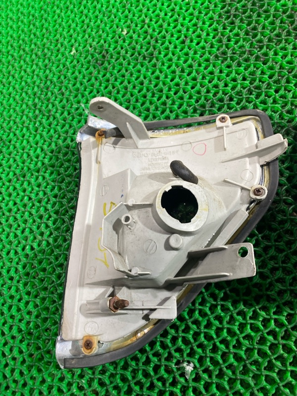 Габарит передний LAND CRUISER PRADO 1991 LJ78 2LTE