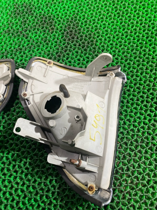 Габарит передний LAND CRUISER PRADO 1991 LJ78 2LTE