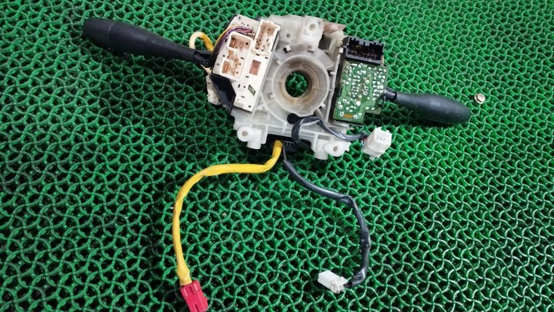 Блок подрулевых переключателей DELICA 1998 PE8W 4M40