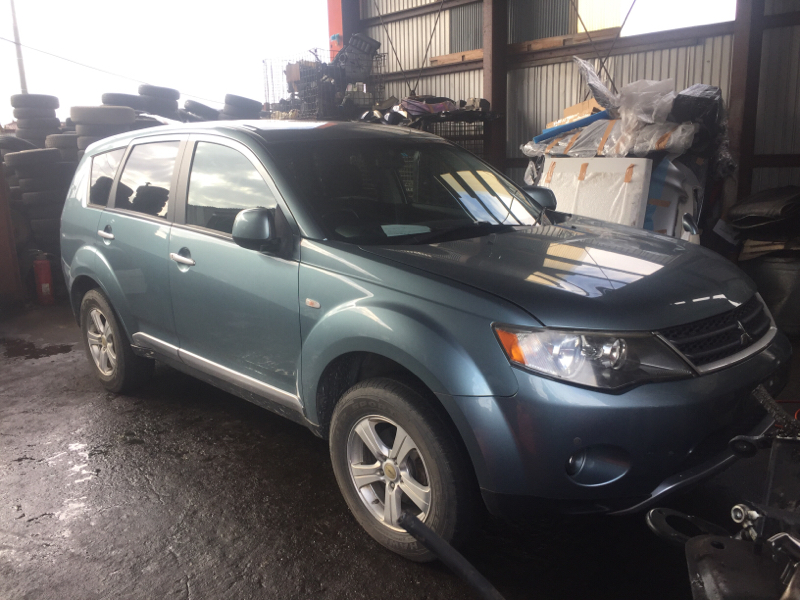 Автомобиль MITSUBISHI OUTLANDER CW5W 4B12-AA3184 2005 года в разбор