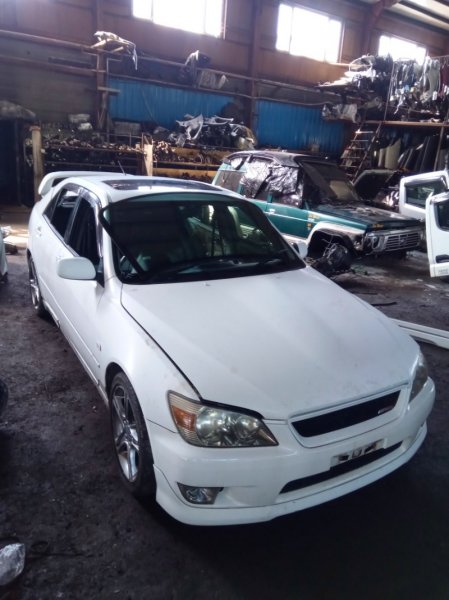 Автомобиль TOYOTA ALTEZZA SXE10 3SGE-9427177 2000 года в разбор